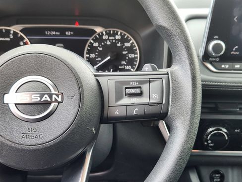 Used 2024 Nissan Rogue S FWD image 16
