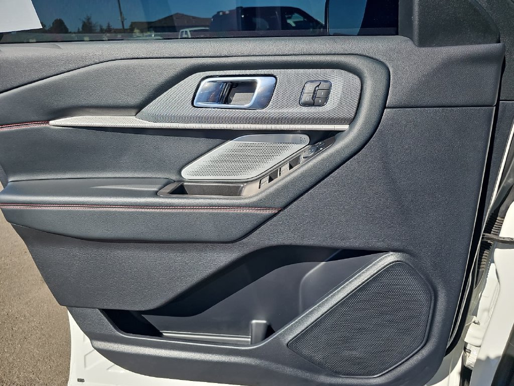 Used 2025 Ford Explorer ST w/ Sun And Sound Package AWD/4WD image 30