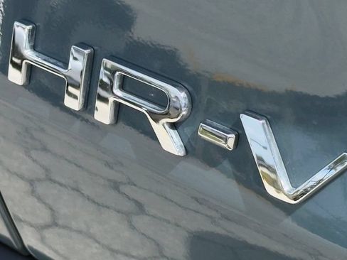 Used 2025 Honda HR-V LX image 31