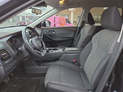 Used 2021 Nissan Rogue SV FWD image 12