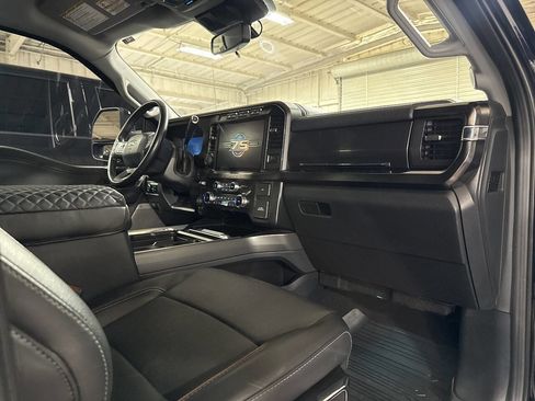 Used 2023 Ford F350 Lariat w/ Lariat Ultimate Package AWD/4WD image 4