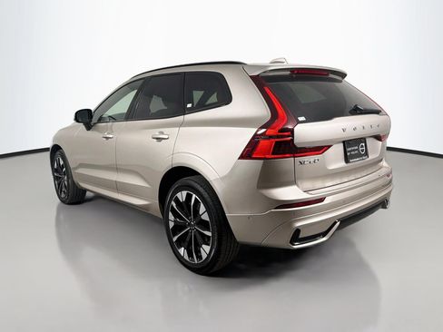 Used 2026 Volvo XC60 B5 Plus AWD/4WD image 8