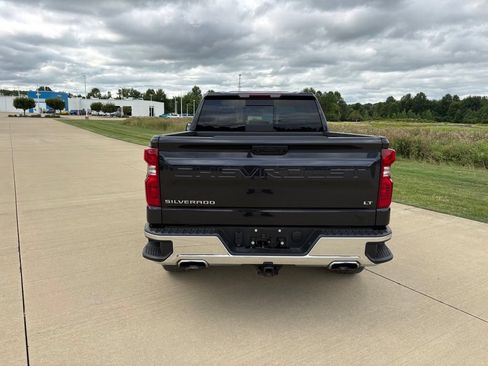 Used 2023 Chevrolet Silverado 1500 LT AWD/4WD image 5