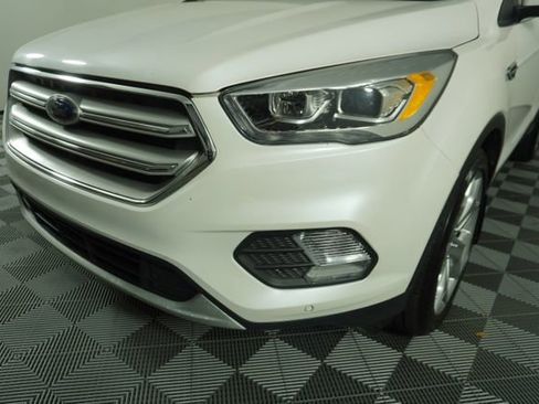 Used 2019 Ford Escape Titanium image 11