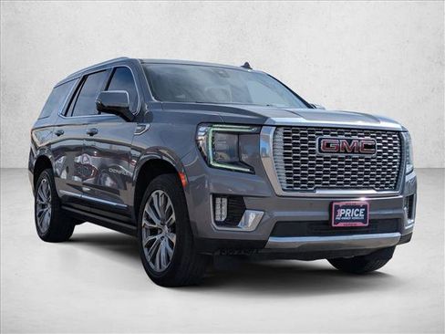 Used 2021 GMC Yukon Denali w/ Denali Premium Package image 3