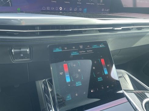 Used 2025 Cadillac Escalade IQ Sport 1 w/ Smart Trailering package image 16