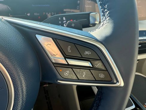 Used 2025 Buick Enclave Avenir w/ Trailering Package, 5000 lbs. image 13