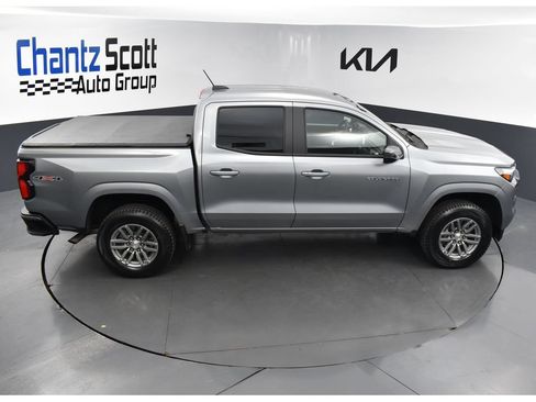 Used 2024 Chevrolet Colorado LT w/ LT Convenience Package III AWD/4WD image 14