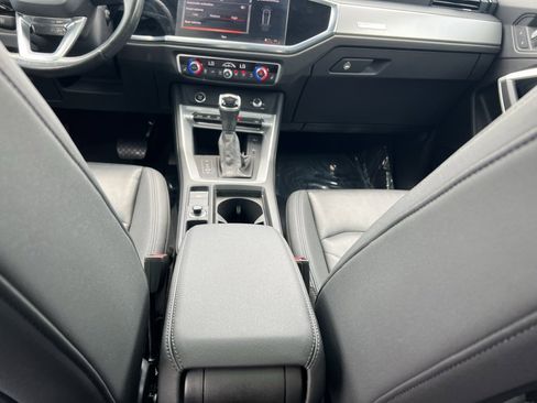 Used 2023 Audi Q3 2.0T Premium image 24