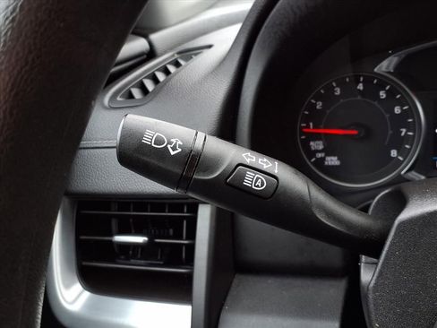 Certified 2022 GMC Terrain SLE w/ Driver Convenience Package image 15