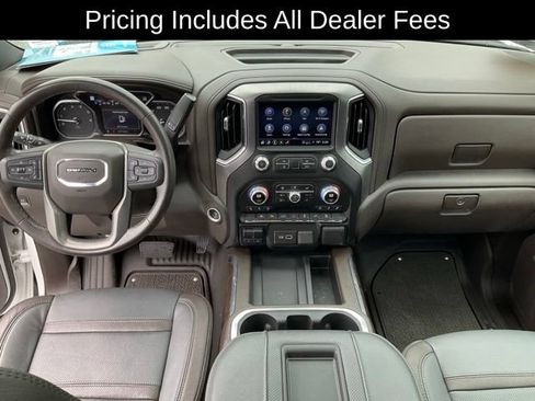Used 2022 GMC Sierra 1500 Denali w/ Driver Alert Package II AWD/4WD image 4