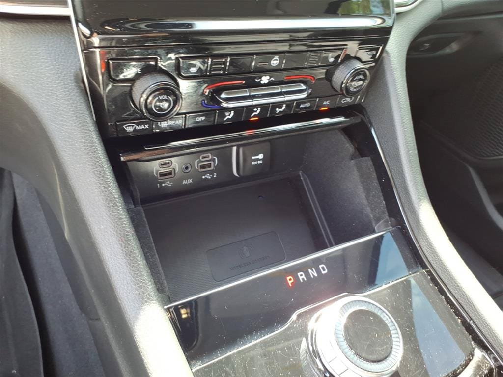 Used 2022 Jeep Grand Cherokee Laredo w/ Luxury Tech Group I RWD image 34