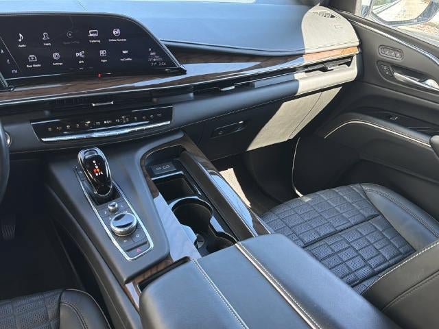 Certified 2023 Cadillac Escalade Premium Luxury Platinum AWD/4WD image 29