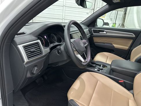 Used 2021 Volkswagen Atlas Cross Sport SE AWD/4WD image 9