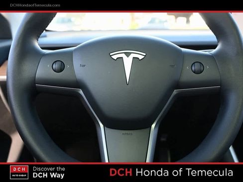 Used 2020 Tesla Model 3 Standard Range Plus image 8
