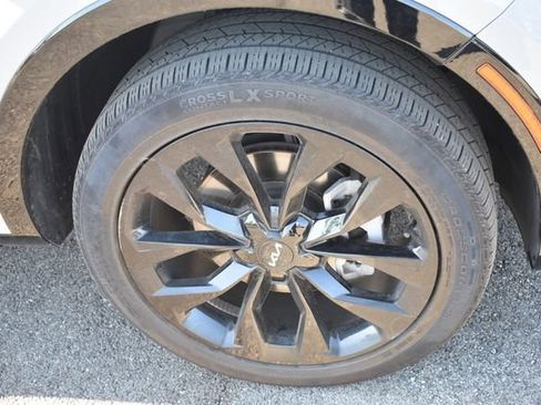 Used 2023 Kia Sorento SX AWD/4WD image 11