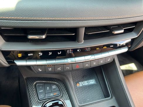 Used 2025 Cadillac CT5 Premium Luxury RWD image 33