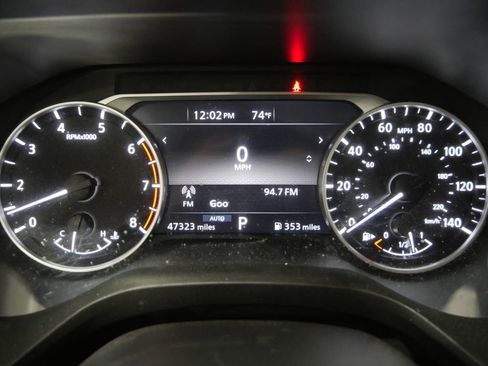 Used 2025 Nissan Rogue SV image 15