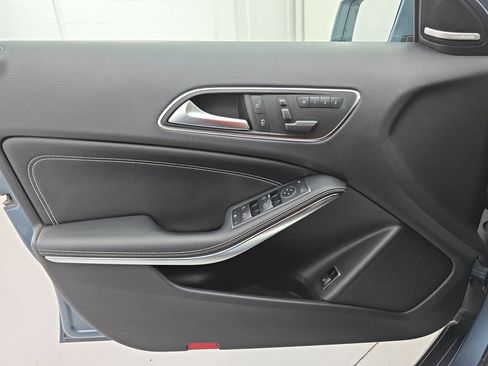 Used 2015 Mercedes-Benz GLA 250 4MATIC image 26