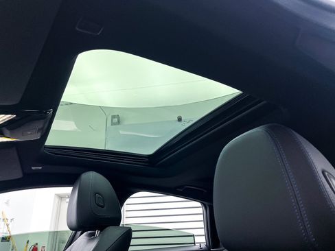 Used 2023 BMW i4 M50 image 5