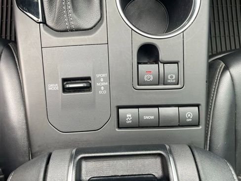 Used 2022 Toyota Highlander XSE FWD image 30