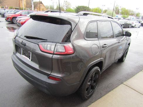Used 2019 Jeep Cherokee Latitude Plus image 7