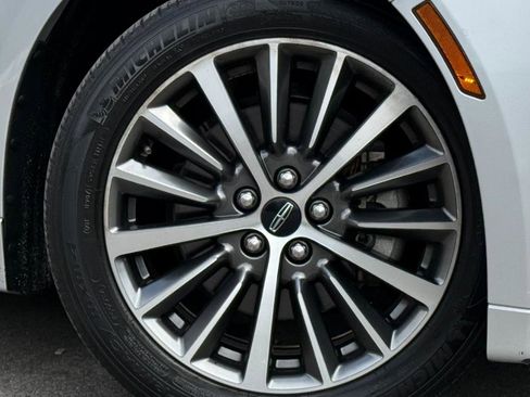 Used 2018 Lincoln MKZ Premiere FWD image 25