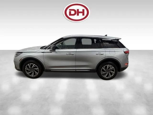 Used 2024 Lincoln Corsair AWD w/ Equipment Group 101A image 8