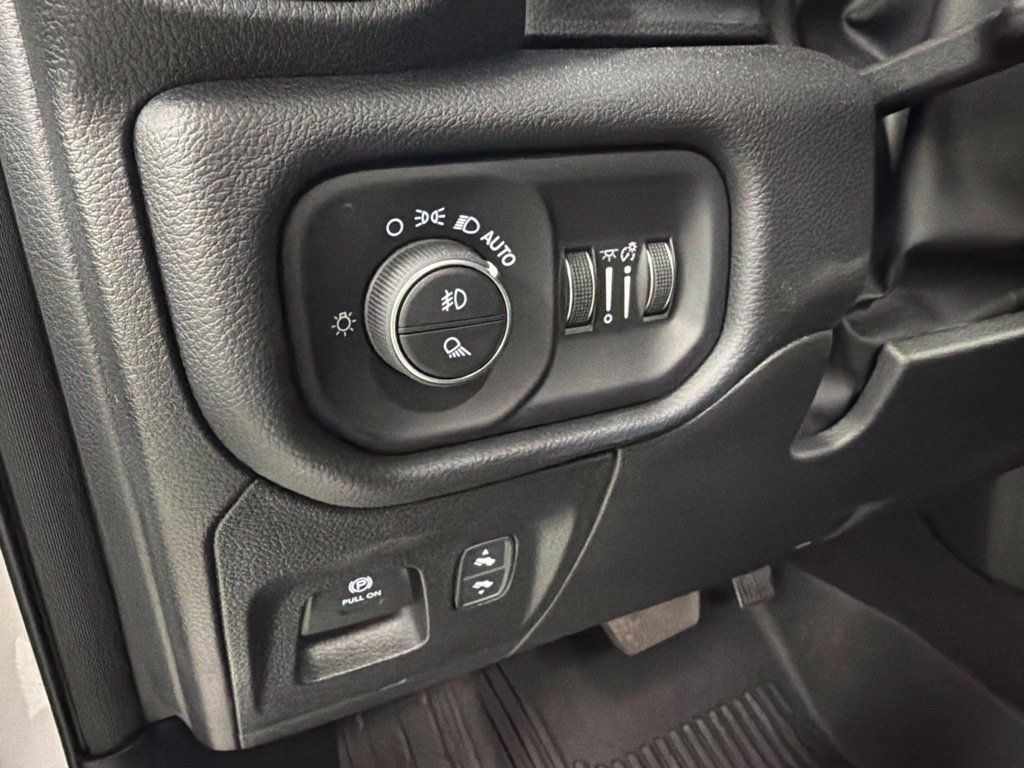 Used 2026 RAM 1500 Lone Star AWD/4WD image 17