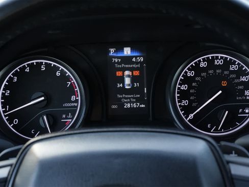 Used 2023 Toyota Camry SE image 11