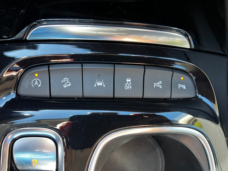 Used 2023 Buick Envision Avenir AWD/4WD image 37