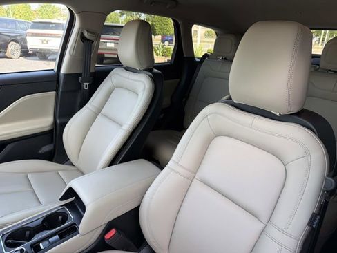 New 2026 Lincoln Corsair Premiere FWD image 12
