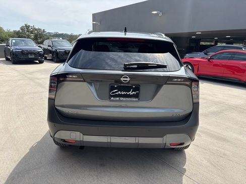 Used 2026 Nissan Kicks SV w/ SV Premium Package AWD/4WD image 7