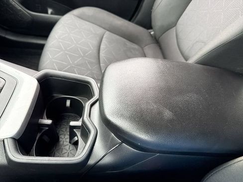 Used 2024 Toyota RAV4 XLE AWD/4WD image 21
