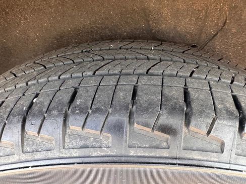 Used 2022 Chevrolet Equinox LS w/ LS Convenience Package image 28