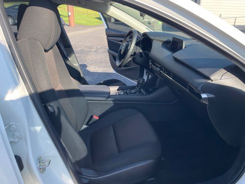 Used 2021 MAZDA MAZDA3 s FWD image 21