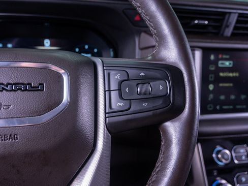 Used 2023 GMC Yukon Denali w/ Denali Reserve Package AWD/4WD image 24