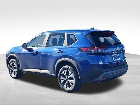 Used 2023 Nissan Rogue SV image 9