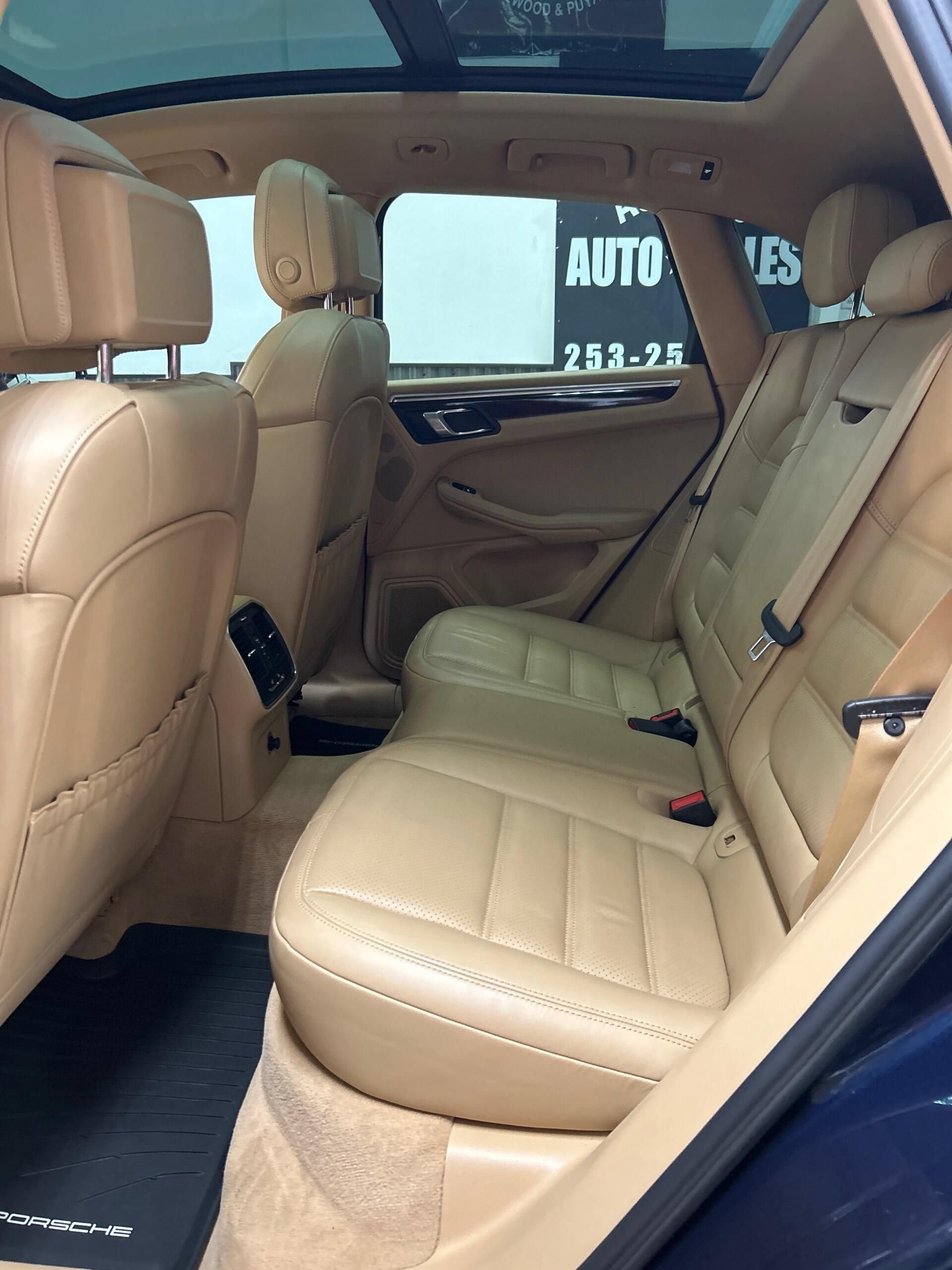 Used 2016 Porsche Macan S AWD/4WD image 10