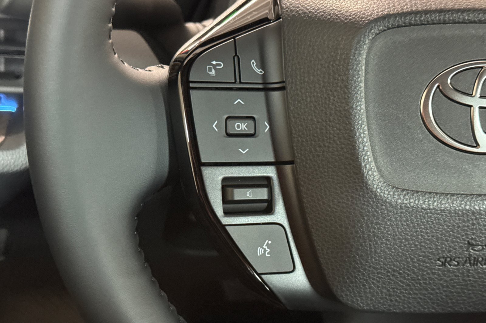 New 2027 Toyota Prius XLE FWD image 27