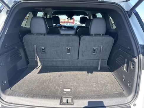 Certified 2024 GMC Acadia Elevation FWD image 14