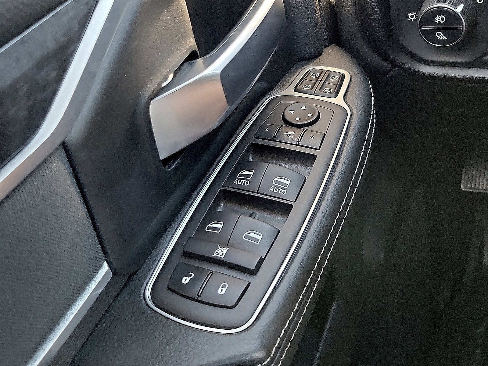 Used 2024 RAM 3500 Big Horn w/ Night Edition AWD/4WD image 14