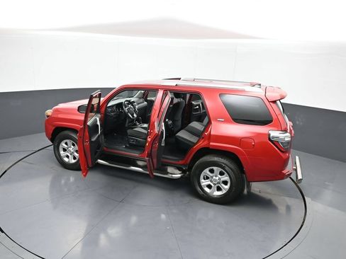 Used 2016 Toyota 4Runner SR5 AWD/4WD image 42