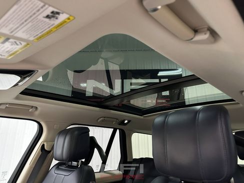 Used 2018 Land Rover Range Rover Supercharged image 35