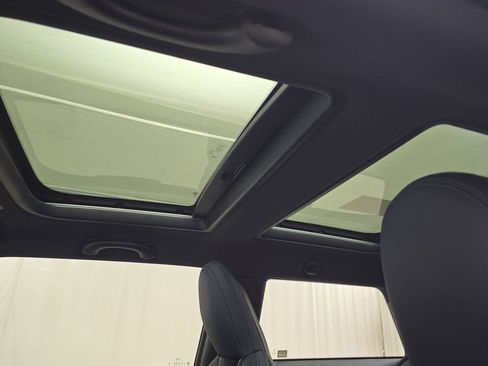 Certified 2025 MINI Cooper S image 23