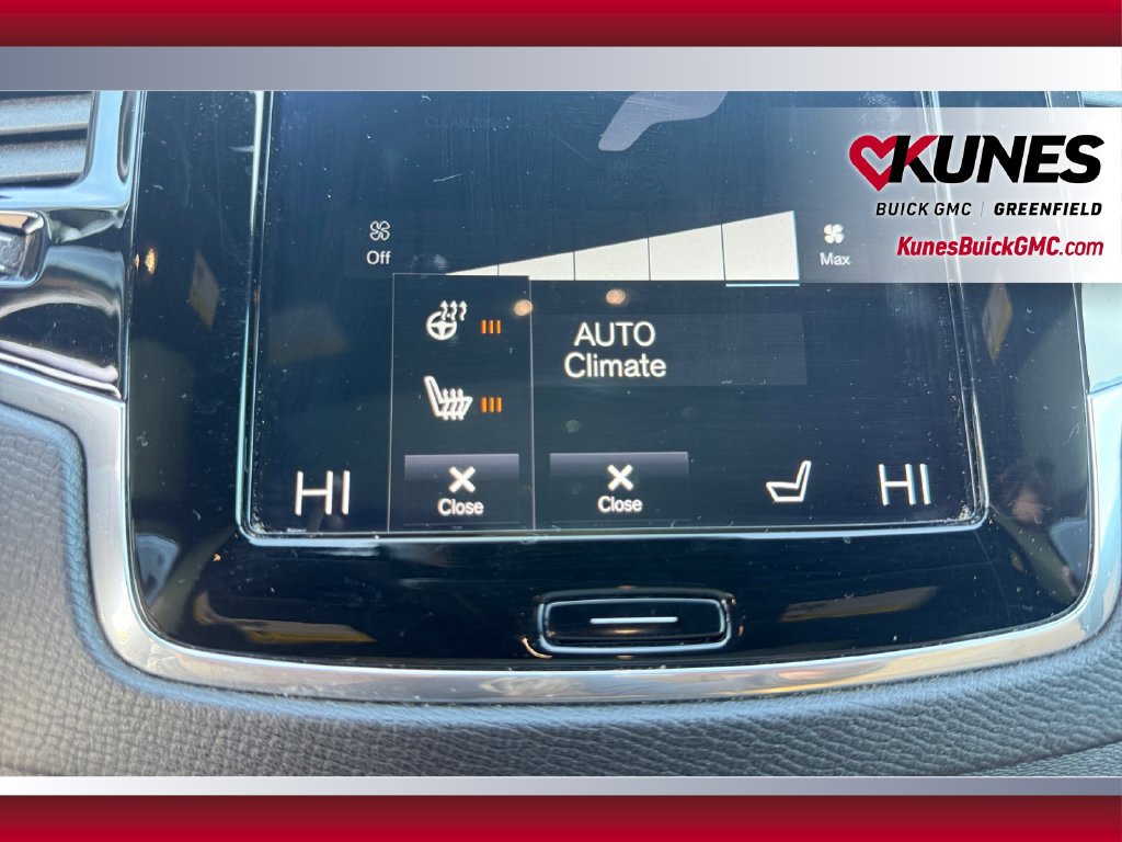 Used 2018 Volvo XC90 T6 Momentum w/ Convenience Package AWD/4WD image 31