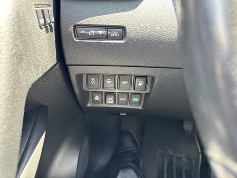 Used 2019 Nissan Rogue SL AWD/4WD image 13