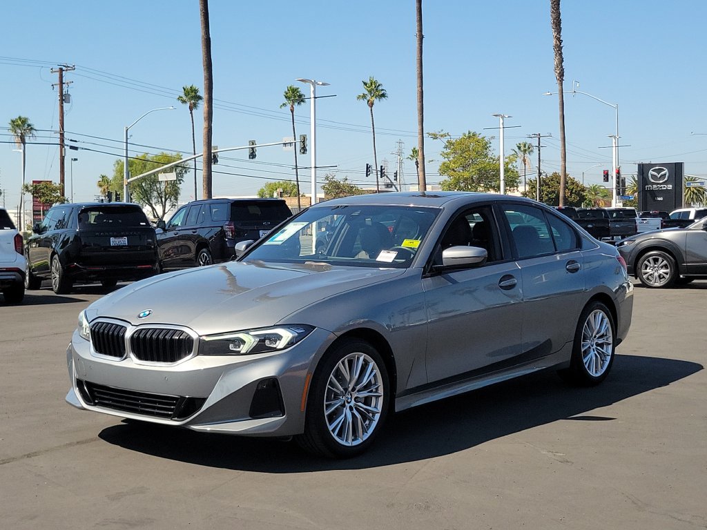 Used 2023 BMW 330i Sedan w/ Driving Assistance Package RWD image 32