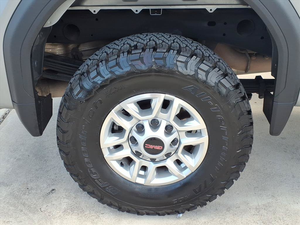 Used 2025 GMC Sierra 2500 SLE w/ Preferred Package AWD/4WD image 13