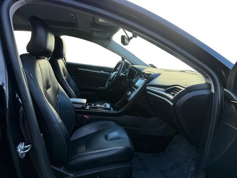 Used 2018 Ford Fusion Titanium AWD/4WD image 12